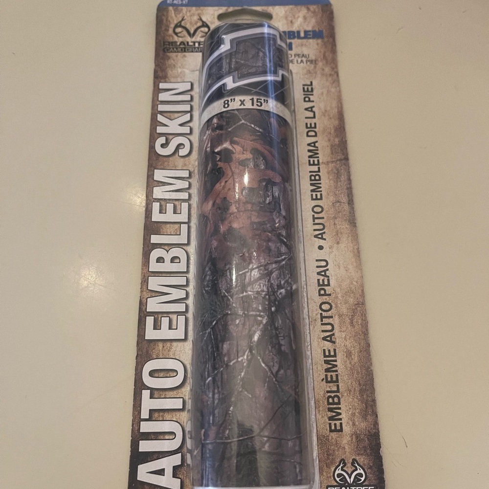 RealTree Camo Graphics RT AES XT 8" X 15" Auto Emblem Skin New Sealed